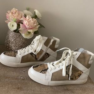 Size 9 Toss up, White and snakeskin sneakers
